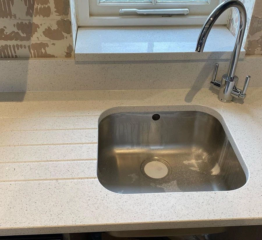 product-900-826 White galaxy quartz basin