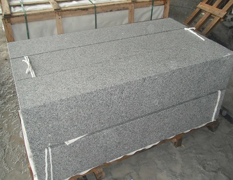 Nrov Suav Ntuj Pob Zeb Grey Granite Kerbstone
